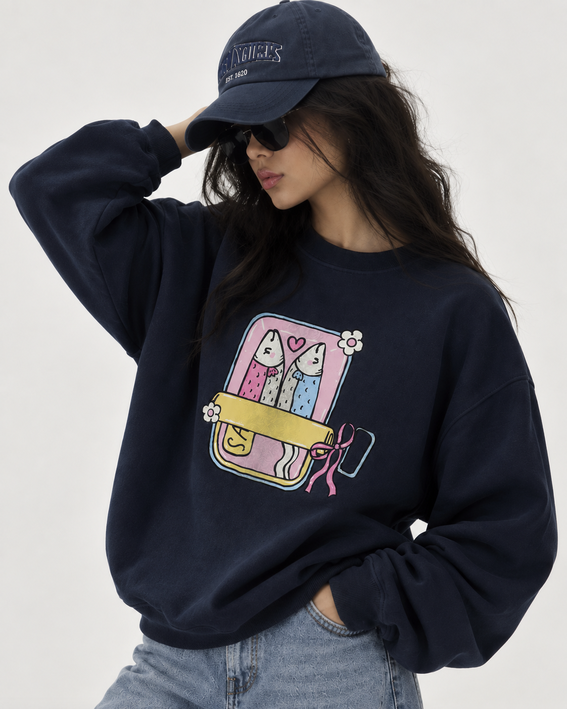 LOVE NOTE GRAPHIC OVERSIZED SWEATSHIRT - black