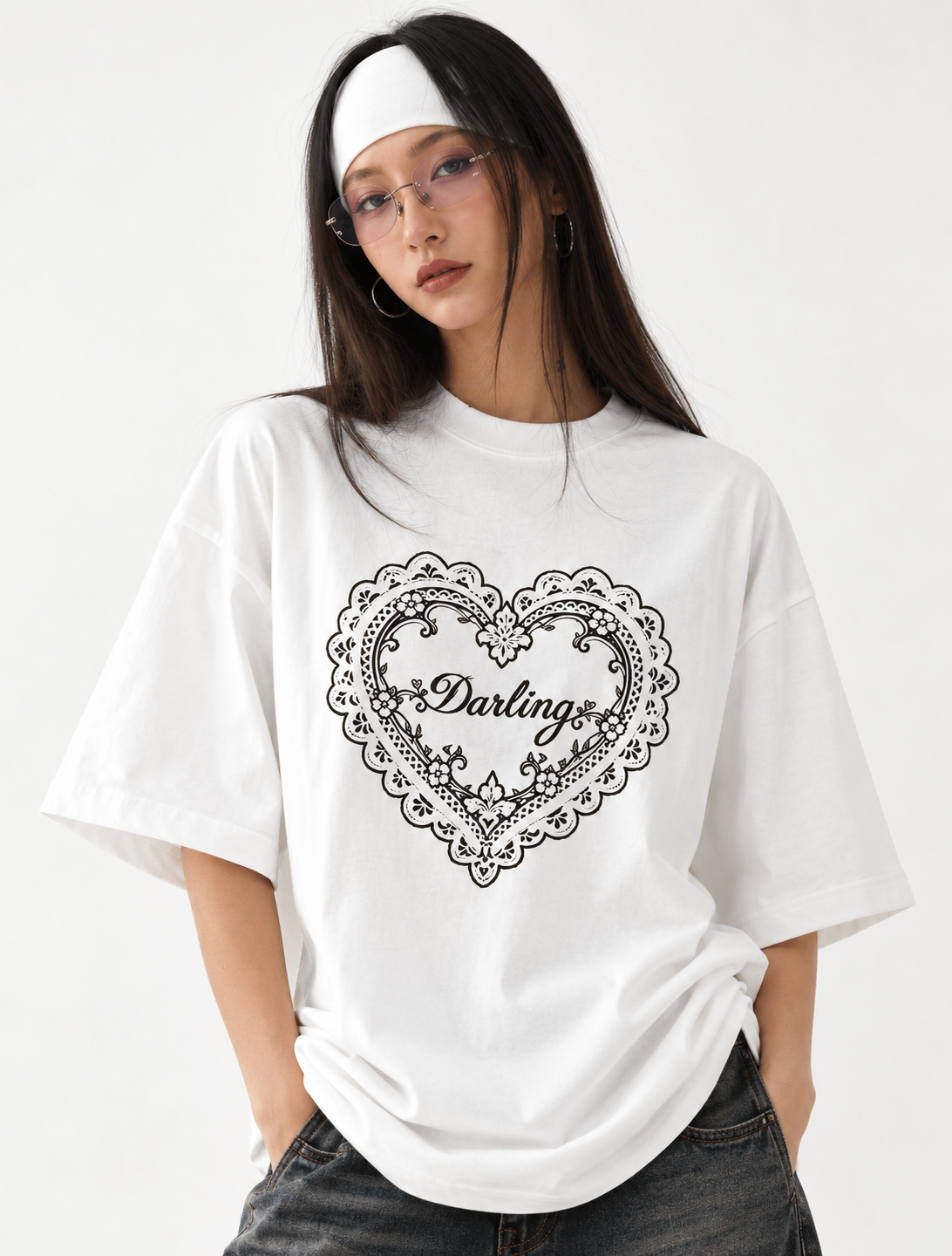 Women’s Darling Heart – Vintage Lace Oversized T-Shirt  – 180 GSM